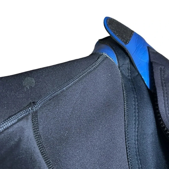 Akona wetsuit,women size  5/6 .Black ,scuba diving , sea doo,surfing ,Neoprene - Picture 11 of 13